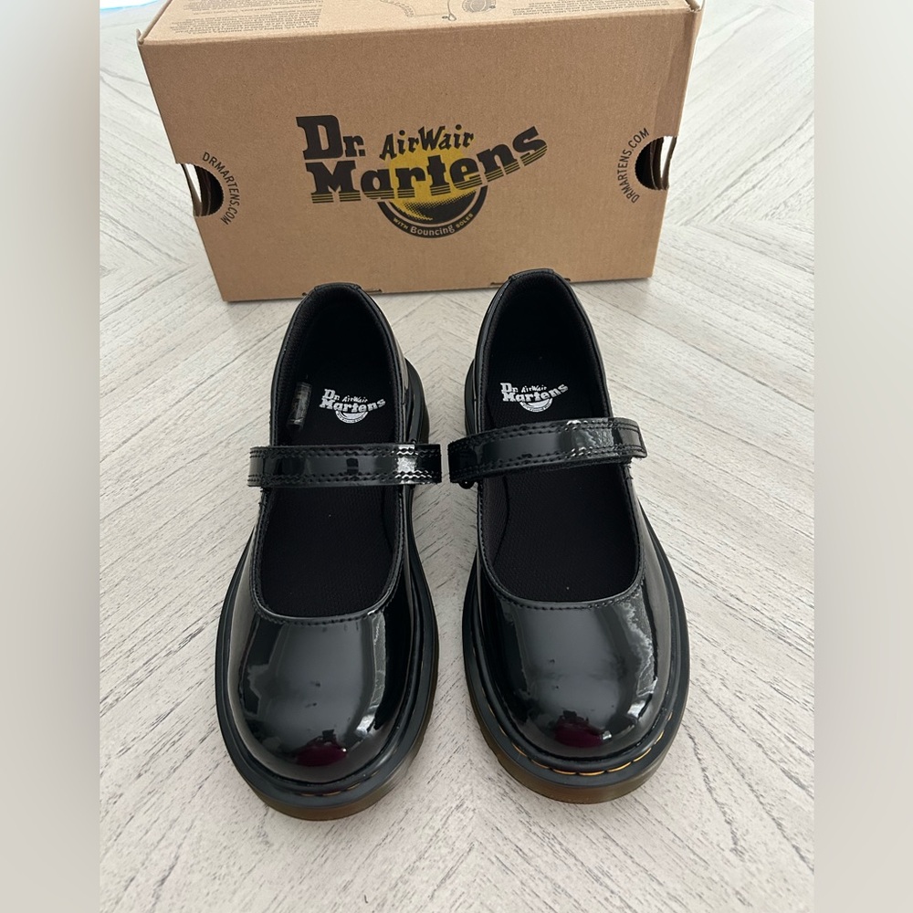 Dr. Martens Maccy Black Patent Lamper Big Girls Size 1 NWT